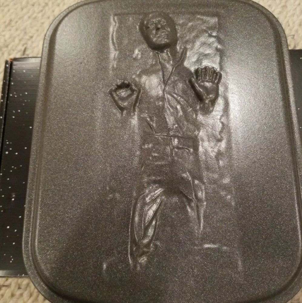 Le Creuset Star Wars Han Solo Carbonite Roaster